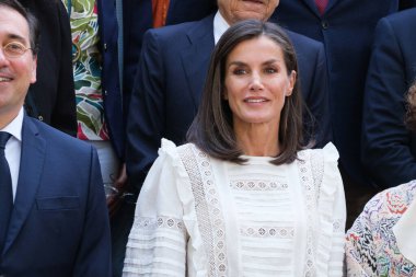 İspanya Kraliçesi Letizia 12 Haziran 2024 'te İspanya' nın Madrid kentinde bulunan geleneksel Öğrenci Konutunu (Residencia de Estudiantes) ziyaret eder..