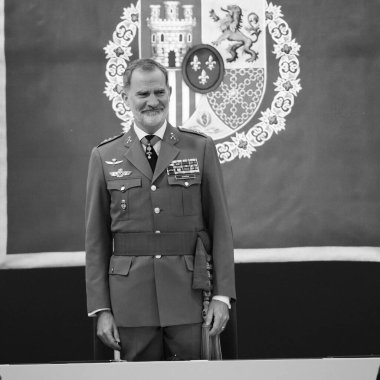 Kral VI. Felipe, 18 Haziran 2024 tarihinde İspanya 'nın Madrid kentinde Centro Superior de Estudios de la Defensa' da bulunan Silahlı Kuvvetler Yüksek Okulu Genelkurmay Kursu 'nun kapanışı sırasında,. 
