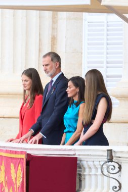 İspanya Prensleri Leonor, Kral VI. Felipe, Kraliçe Letizia ve Sofya, Kral 'ın 19 Haziran 2024 tarihinde İspanya' da İspanya Kraliyet Sarayı 'nda ilan edilmesinin 10. yıldönümü kutlamalarında