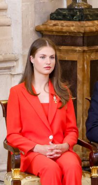 İspanya Prensleri Leonor, Kral VI. Felipe, Kraliçe Letizia ve Sofya, Kral 'ın 19 Haziran 2024 tarihinde İspanya' da İspanya Kraliyet Sarayı 'nda ilan edilmesinin 10. yıldönümü kutlamalarında