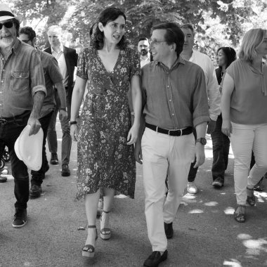 Madrid Topluluğu Başkanı Isabel Diaz Ayuso, 22 Haziran 2024 tarihinde Madrid, İspanya 'da Berlin Park' ta düzenlenen bir etkinlikte. 