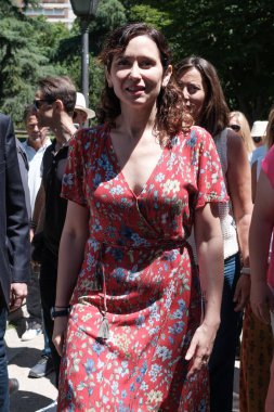 Madrid Topluluğu Başkanı Isabel Diaz Ayuso, 22 Haziran 2024 tarihinde Madrid, İspanya 'da Berlin Park' ta düzenlenen bir etkinlikte. 
