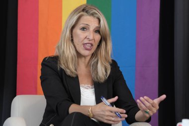 İkinci Başkan Yardımcısı Yolanda Diaz, 1 Temmuz 2024 'te Madrid, İspanya' da bulunan Circulo de Güzeller Artes 'te' LGTBIQ Çeşitliliği 'adlı ilk toplantının açılışını yaptı..