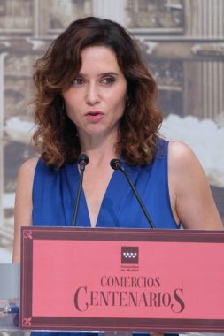 Madrid Topluluğu Başkanı Isabel Diaz Ayuso, 8 Temmuz 2024 'te Madrid' deki postanenin 100. yıldönümü münasebetiyle