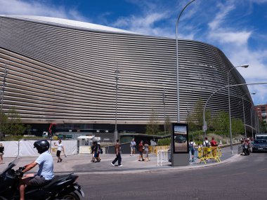 İspanya 'nın Madrid şehrindeki Real Madrid' in Santiago Bernabeu Stadyumu 'nun 9 Temmuz 2024 tarihli dış manzarası.