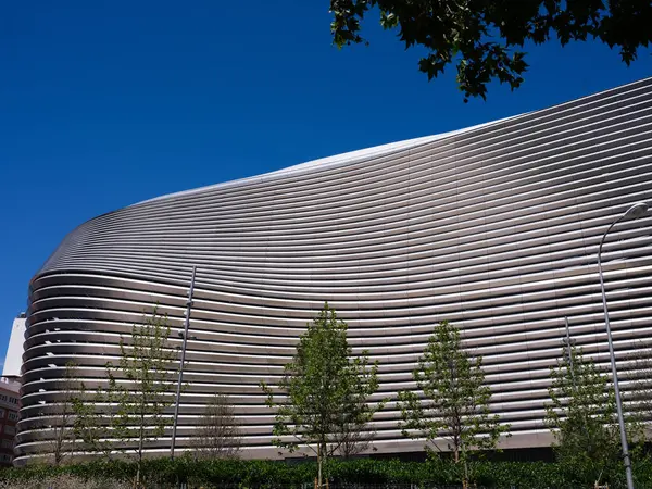 İspanya 'nın Madrid şehrindeki Real Madrid' in Santiago Bernabeu Stadyumu 'nun 9 Temmuz 2024 tarihli dış manzarası.