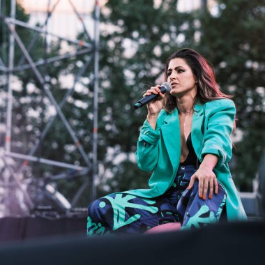 Barei, 7 Temmuz 2024 'te İspanya' nın Madrid Plaza de Espaa şehrinde düzenlenen Mado Pride festivali sırasında konser vermiştir.