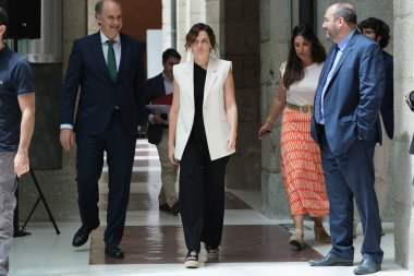 Madrid Topluluğu Başkanı Isabel Diaz Ayuso, Real Casa de Correos 'un yeni mobil uygulaması olan Dijital Hesap' ı 15 Temmuz 2024 'te İspanya' nın Madrid kentinde sunar.. 