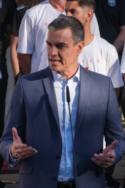 Pedro Sanchez, İspanya 'nın başkenti Madrid' deki Plaza de Colon 'da 15 Temmuz 2024' te düzenlenen UEFA 2024 kutlamaları sırasında