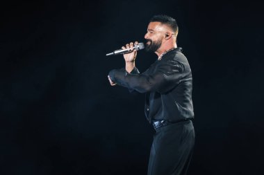 Şarkıcı Ricky Martin 17 Temmuz 2024 'te İspanya' nın Madrid şehrinde WiZink Center 'da bir performans sergiledi..