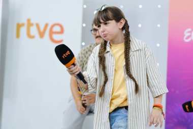 Chloe DelaRosa, İspanya 'nın temsilcisinin 18 Temmuz 2024' te İspanya 'da Torrespaa, İspanya' da temsil edilişi sırasında