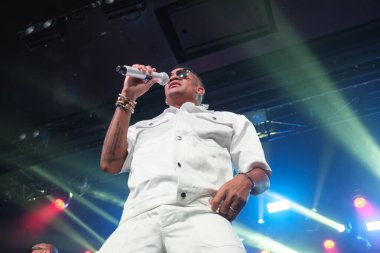 Gente de Zona grubu 18 Temmuz 2024 'te İspanya' nın Madrid şehrindeki La Riviera salonunda konser verir.