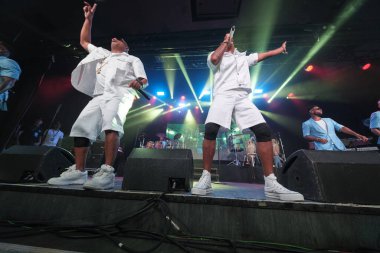 Gente de Zona grubu 18 Temmuz 2024 'te İspanya' nın Madrid şehrindeki La Riviera salonunda konser verir.