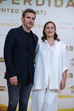 Aktris Aida Folch ve aktör Matt Dillon 19 Temmuz 2024 'te İspanya' nın Madrid kentinde bulunan NH Palacio de Tepa Oteli 'ndeki' Isla Perdida (Perdida Perdida) 'fotoğraf çekimine katıldılar.. 
