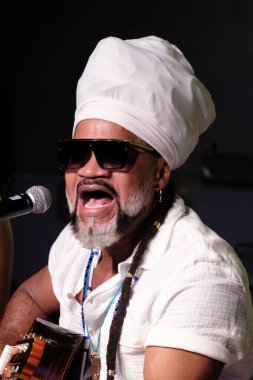Brezilyalı şarkıcı Carlinhos Brown, İspanya 'nın 19 Temmuz 2024 tarihinde Madrid' deki Casa Amrica 'da yapılan Iberoamerica Diyaloga toplantısında