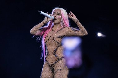 Şarkıcı Karol G, 20 Temmuz 2024 'te İspanya' nın Madrid şehrinde Santiago Bernabeu 'da bir konser verdi.