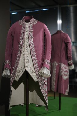 21 Temmuz 2024 'te Madrid' deki Kostüm Müzesi 'nde sergi 