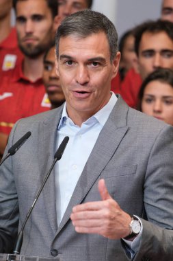 İspanya Başbakanı Pedro Sanchez, 23 Temmuz 2024 'te İspanya' nın Madrid kentindeki Moncloa Kompleksi 'nde Paris 2024 Olimpiyatları' na katılan takımlar için verilen resepsiyon sırasında