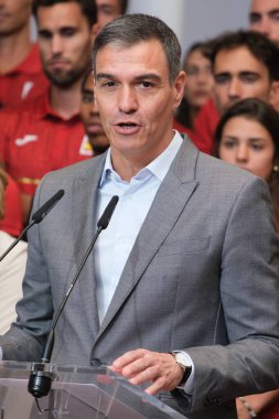 İspanya Başbakanı Pedro Sanchez, 23 Temmuz 2024 'te İspanya' nın Madrid kentindeki Moncloa Kompleksi 'nde Paris 2024 Olimpiyatları' na katılan takımlar için verilen resepsiyon sırasında