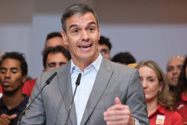 İspanya Başbakanı Pedro Sanchez, 23 Temmuz 2024 'te İspanya' nın Madrid kentindeki Moncloa Kompleksi 'nde Paris 2024 Olimpiyatları' na katılan takımlar için verilen resepsiyon sırasında