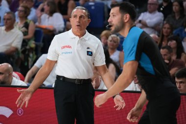 İspanya 'dan Sergio Scariolo, 23 Temmuz 2024' te İspanya 'nın başkenti Madrid' de yapılacak olan Paris Olimpiyat Oyunları 'na hazırlanmak üzere İspanya ve Porto Riko maçında