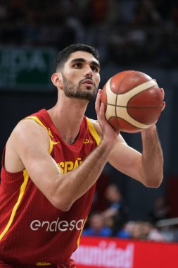 İspanya ve Porto Riko 'dan Santi Aldama, 23 Temmuz 2024' te İspanya 'nın Madrid kentinde yapılacak olan WiZink Center' da yapılacak Paris Olimpiyat Oyunları 'na hazırlanıyor.