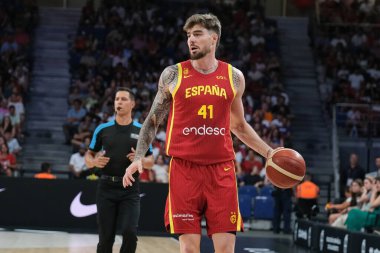 İspanya ve Porto Riko maçlarında İspanya 'dan Juancho Hernangomez, 23 Temmuz 2024' te İspanya 'nın başkenti Madrid' de yapılacak olan WiZink Center 'da yapılacak Paris Olimpiyat Oyunları' na hazırlanıyor.