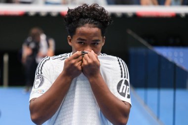 Endrick Felipe Moreira de Sousa, 27 Temmuz 2024 tarihinde İspanya 'nın Madrid kentinde Estadio Santiago Bernabeu' da yeni bir Real Madrid oyuncusu olarak sunumu sırasında