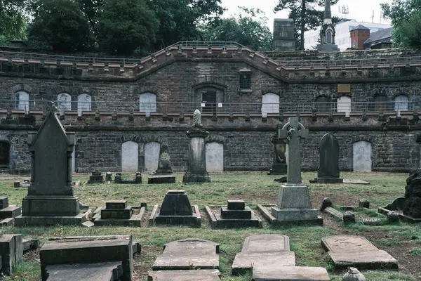 Brookfield Mezarlığı, Birleşik Krallık 'ta 5 Ağustos 2024' te Birmingham 'da 1847 yılına dayanan bir mezarlık.