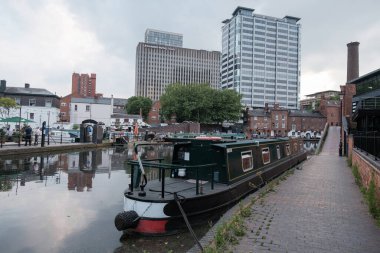 Birmingham 'ın Endüstriyel kullanım için inşa edilmiş 1773 kanalı Havzası, Birmingham, 7 Ağustos 2024, Birleşik Krallık