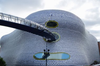 Birmingham şehir merkezinde bir alışveriş merkezi inşa edilen Bull Ring manzarası, Benoy tarafından 2003 'te Birmingham 19 Ağustos 2024' te tasarlandı..