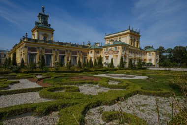 Wilanow Sarayı 'nın manzarası, 1677 yılında Kral III. John Sobieski tarafından Polonya' nın en etkileyici ve önemli binalarından biridir. Varşova, Polonya 10 Ağustos 2024