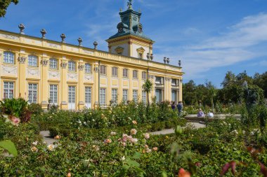 Wilanow Sarayı 'nın manzarası, 1677 yılında Kral III. John Sobieski tarafından Polonya' nın en etkileyici ve önemli binalarından biridir. Varşova, Polonya 10 Ağustos 2024