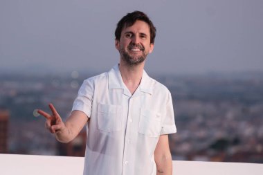 Julian Lopez, 22 Ağustos 'ta Madrid' de AZOTEA CLUB GNOVA 'da çekilen ODIO EL VERANO filminin ilk gösterimine katıldı. 