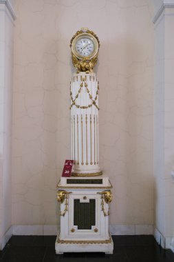 Kraliyet Sarayı, 27 Ağustos 2024 Polonya 'nın başkenti Polonya' nın Varşova 'nın eski bölümünde yer alan bir Barok-Neoklasik saraydır.