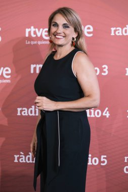Lourdes Maldonado, 2 Eylül 2024 tarihinde Madrid 'deki Terraza de Ginkgo' da RNE 'nin 2024 / 2025 sezonunun sunumuna katıldı.