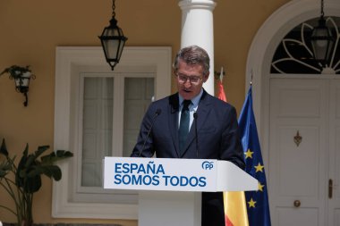 PP başkanı Alberto Nuez Feijoo durante partido Popüler 'in bölge başkanlarıyla 6 Eylül 2024' te Madrid 'de, Palacio de los Duques de Pastrana' da bir araya geldi.