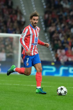 UEFA Şampiyonlar Ligi Faz MD1 karşılaşmasında Atletico de Madrid 'den Antoine Griezmann ve Estadio Metropolitano' dan RB Leipzig 19 Eylül 2024 'te İspanya' nın Madrid kentinde oynanan karşılaşmada
