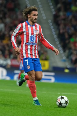 UEFA Şampiyonlar Ligi Faz MD1 karşılaşmasında Atletico de Madrid 'den Antoine Griezmann ve Estadio Metropolitano' dan RB Leipzig 19 Eylül 2024 'te İspanya' nın Madrid kentinde oynanan karşılaşmada