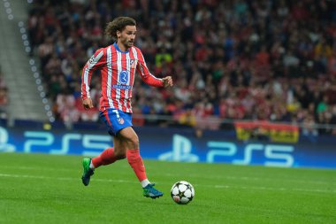 UEFA Şampiyonlar Ligi Faz MD1 karşılaşmasında Atletico de Madrid 'den Antoine Griezmann ve Estadio Metropolitano' dan RB Leipzig 19 Eylül 2024 'te İspanya' nın Madrid kentinde oynanan karşılaşmada