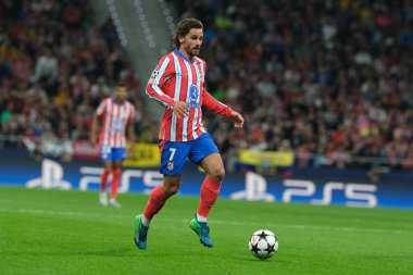 UEFA Şampiyonlar Ligi Faz MD1 karşılaşmasında Atletico de Madrid 'den Antoine Griezmann ve Estadio Metropolitano' dan RB Leipzig 19 Eylül 2024 'te İspanya' nın Madrid kentinde oynanan karşılaşmada