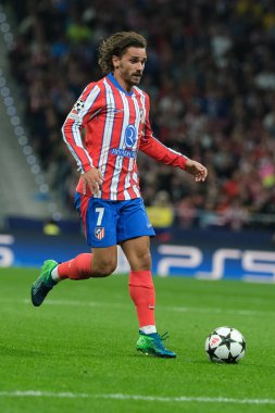 UEFA Şampiyonlar Ligi Faz MD1 karşılaşmasında Atletico de Madrid 'den Antoine Griezmann ve Estadio Metropolitano' dan RB Leipzig 19 Eylül 2024 'te İspanya' nın Madrid kentinde oynanan karşılaşmada