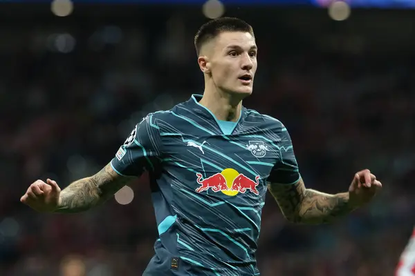 RB Leipzig takımından Benjamin Sesko UEFA Şampiyonlar Ligi Faz MD1 maçı sırasında Madrid 'de ve RB Leipzig' de 19 Eylül 2024 tarihinde Madrid, İspanya 'da