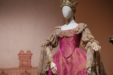 LA ZARZUELA 'nın sergisi, Los Angeles ZARZUELA' nın lirik gösterisinin dönüşümü, Viila Kültür Merkezi, 22 Eylül 2024, İspanya