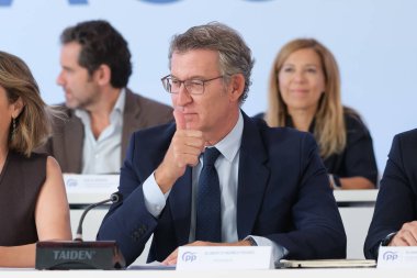 Halk Partisi Başkanı Alberto Nuez Feijoo, 23 Eylül 2024 tarihinde İspanya 'nın başkenti Madrid' deki Eurobuldon Otel 'de PP Ulusal Yürütme Komitesi toplantısında.