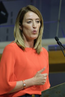 Parlamento Başkanı Roberta Metsolao FAES Kampüsü sırasında 26 Eylül 2024 tarihinde İspanya 'da bulunan Hotel Petit Palace Savoy Alfonso XII' de