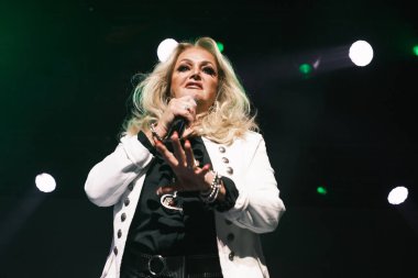 Şarkıcı Bonnie Tyler, 29 Eylül 2024 'te Madrid' deki Theatro Prncipe Po 'da düzenlenen CaixaBank Live konserinde sahne alıyor.