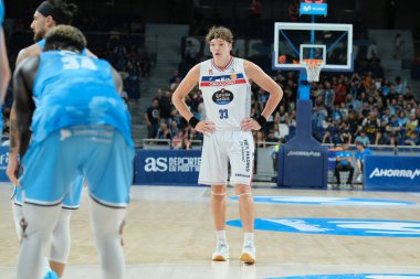 Movistar Estudiantes ve Obradoiro, Madrid 'deki Wizink Center' da ACB Basketbol Ligi 'nde oynadı. 29 Eylül 2024 İspanya
