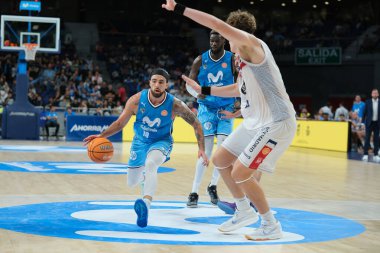 Movistar Estudiantes ve Obradoiro, Madrid 'deki Wizink Center' da ACB Basketbol Ligi 'nde oynadı. 29 Eylül 2024 İspanya