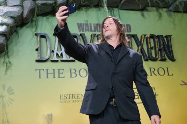 Norman Reedus 2 Ekim 2024 'te Madrid, İspanya' da bulunan Plaza de Callao 'daki 